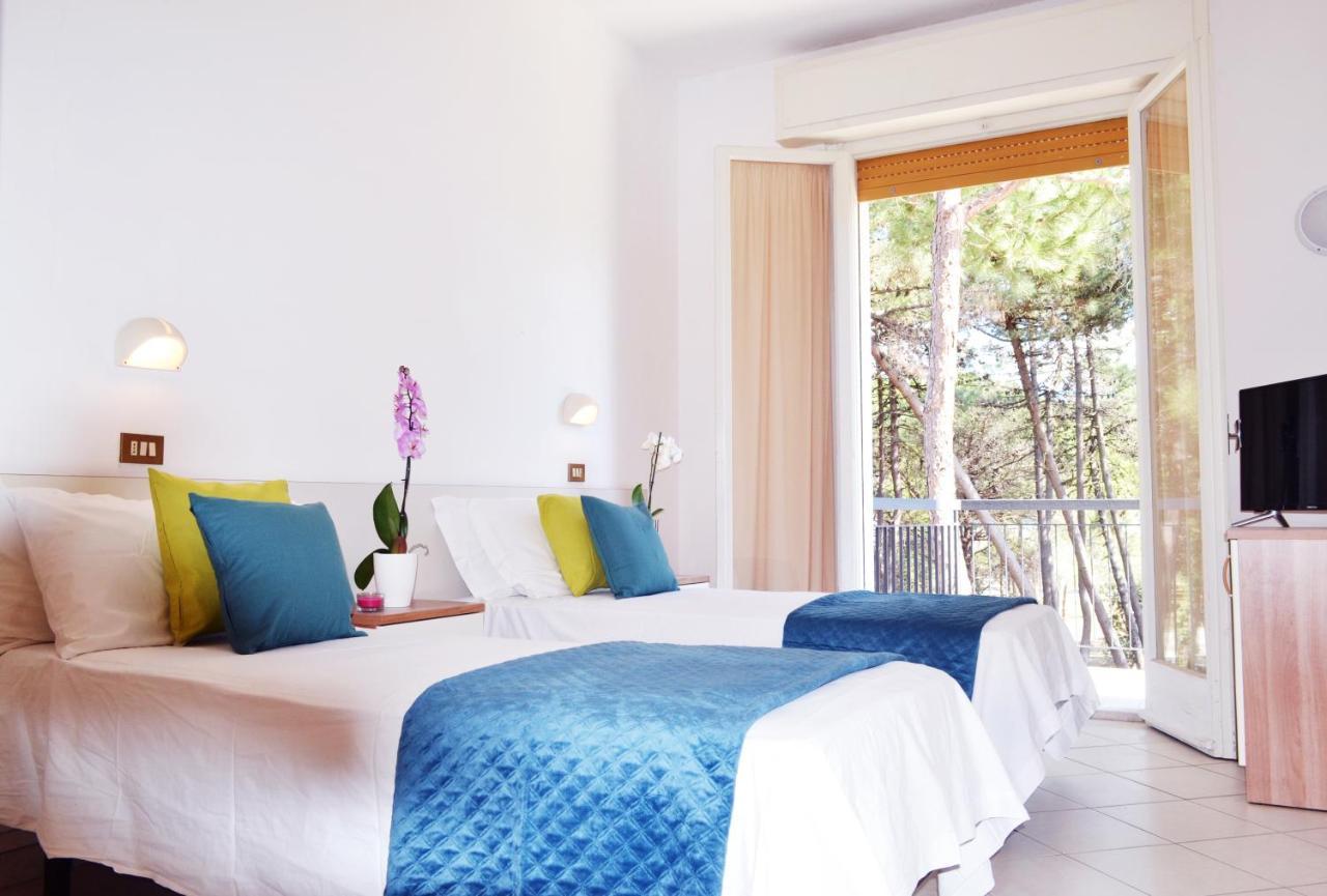 Hotel Elefantino Grey - Free Breakfast & Brunch Until 13-00 - Vicinissimi A Mirabilandia Мілано-Маріттіма Екстер'єр фото