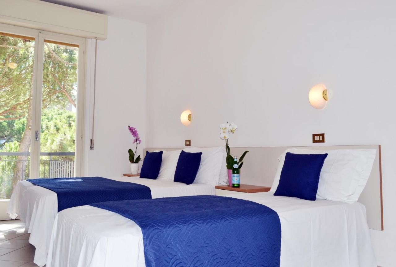 Hotel Elefantino Grey - Free Breakfast & Brunch Until 13-00 - Vicinissimi A Mirabilandia Мілано-Маріттіма Екстер'єр фото